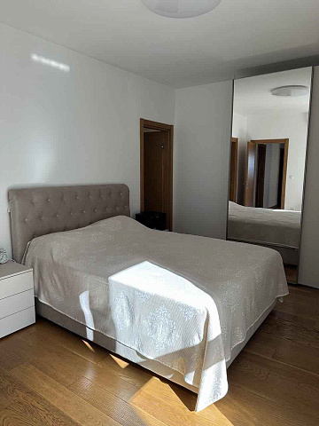 Spacious sea-view apartment in Rafailovici — 122 m², garage included